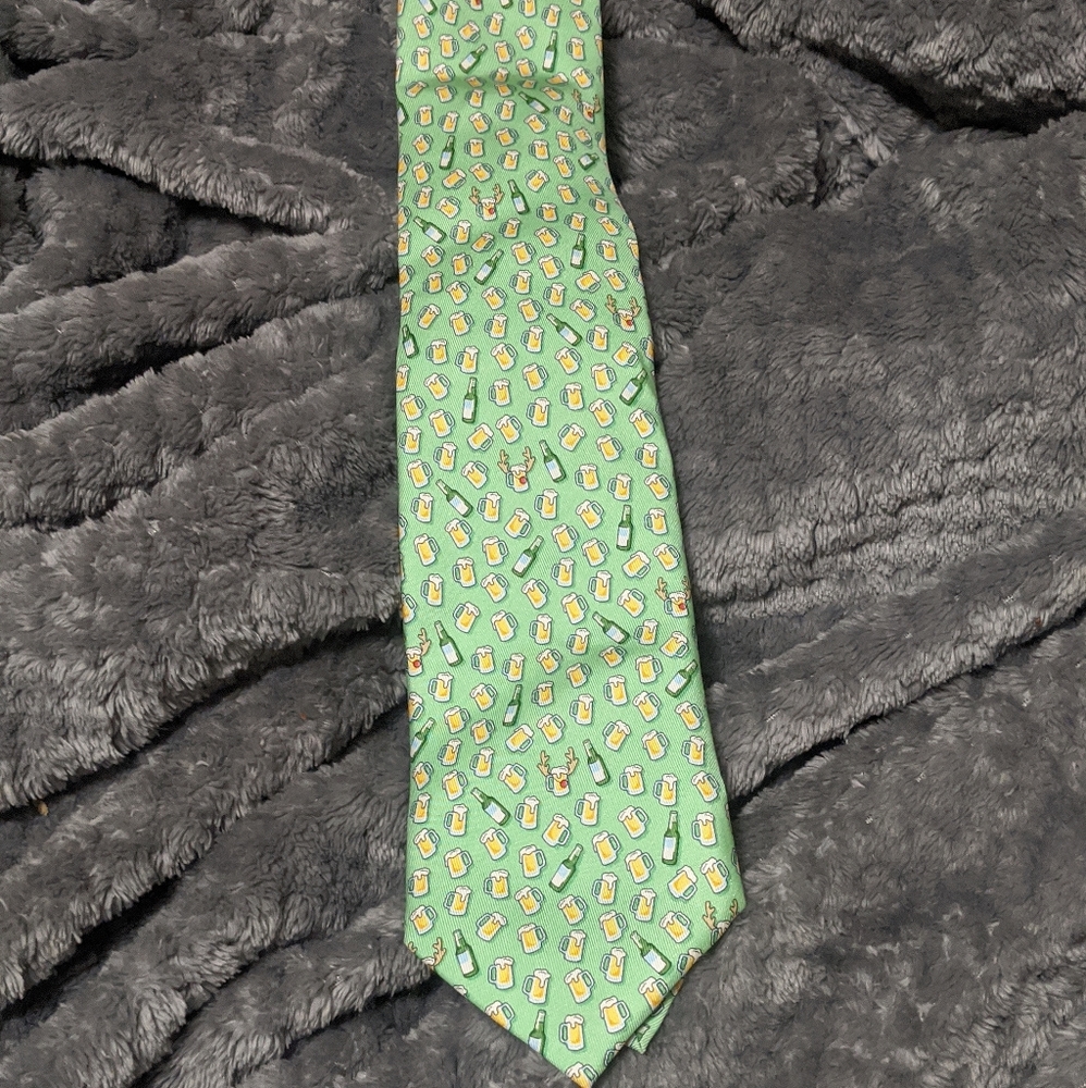 💞Vineyard Vines Beer Novelty Print Silk Tie